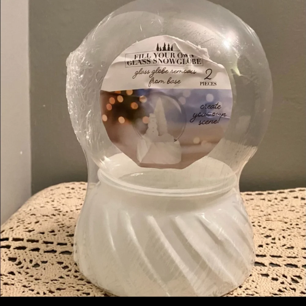 New!! Target Bullseyes Playground fill your own snow globe glass WHITE b…